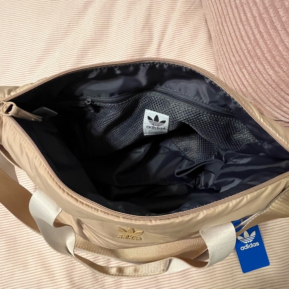 NWT - adidas Originals Puffer Shopper Tote Bag - Picture 6 of 8